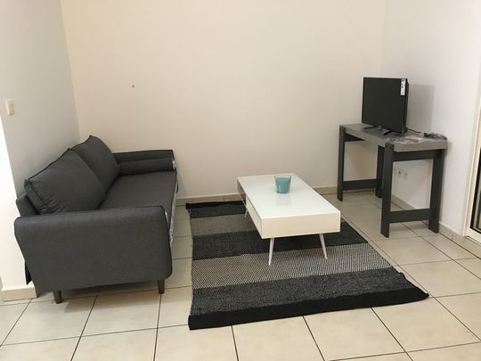 Location Appartement 2 pièces 41m² ST DENIS 97400 - Photo 1