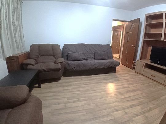 Apartament cu 3 Camere in George Enescu - Photo 1
