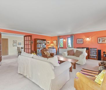 6 bedroom detached house to rent - Photo 5