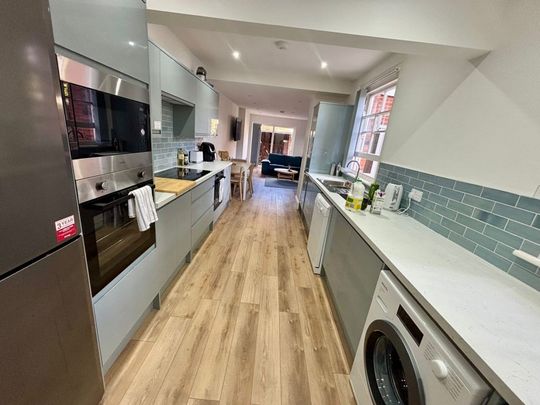 1 Oliver Road - Stunning Student HomeLoughborough - Photo 1
