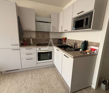 Location Appartement 3 pièces 53m² NICE 06100 - Photo 2