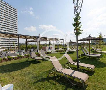 Estudio de alquiler en de Perdiguera, Zona Industrial - Photo 1