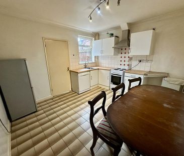 3 bedroom terraced house to rent - Photo 4