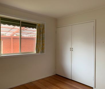 Classic Family Houese in a Prime Lifestyle Pocket - Photo 2