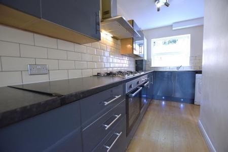 5 Bed Student House - 49 Tunstall Road, UKC - Photo 2