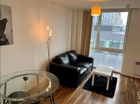 Room in a Shared Flat, Trinity Court, M15 - Photo 1