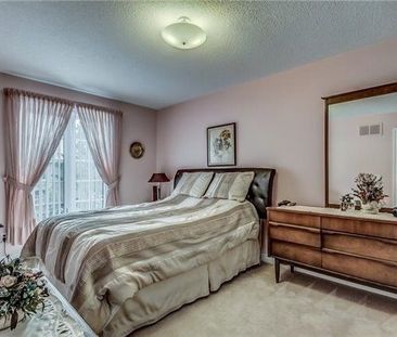 For Lease - 47 Hartnell Square, Brampton, Ontario - Photo 1