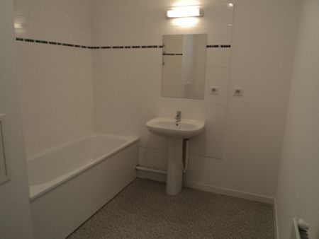 Location Appartement 2 pièces 42m² - Photo 2