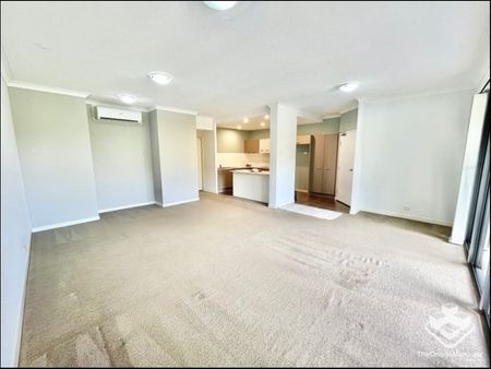 2 Bedroom Apartment in Lakewood Reserve, Varsity Lakes - Photo 5