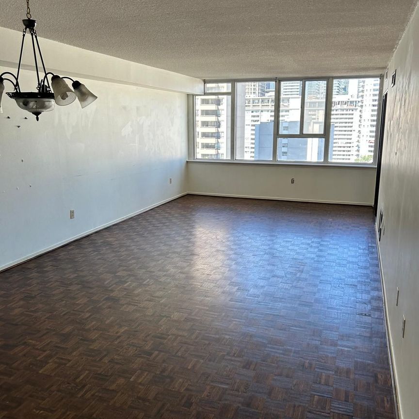 For Lease - 45 Carlton Street Unit# 1711, Toronto, Ontario - Photo 1