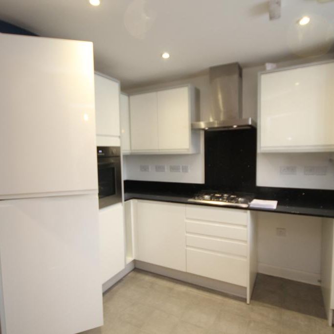 2 bedroom semi-detached house to rent - Photo 1