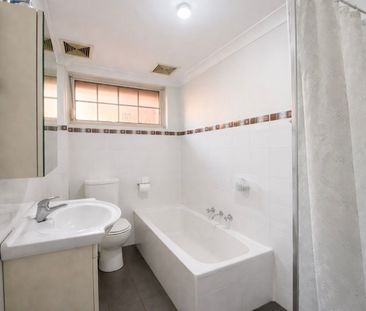 Spacious & Convenient Ground Floor Living - Photo 2