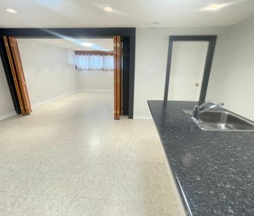 For Lease - 115 Poynter Drive Unit# Lower, Toronto, Ontario - Photo 4