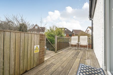 3 bedroom apartment to rent - Photo 2