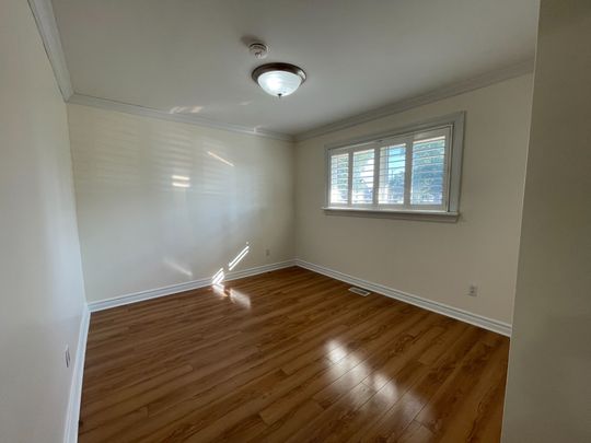 For Lease - 334 Stevenson Road Unit# Upper, Oshawa, Ontario - Photo 1