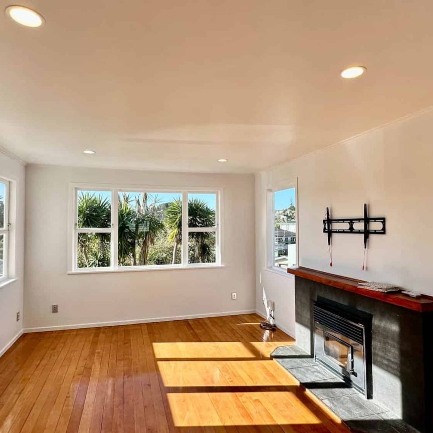 Renovated four bedroom family home in Forrest Hill - Photo 1