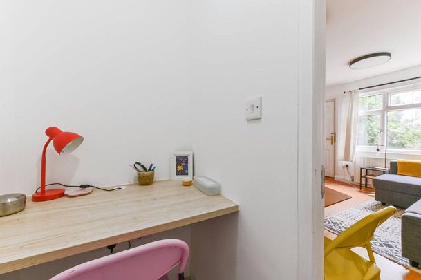 1 bedroom flat to rent - Photo 1