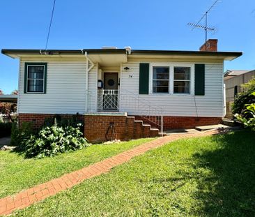 EAST TAMWORTH - Private Three Bedroom Home Full of Character - Photo 1