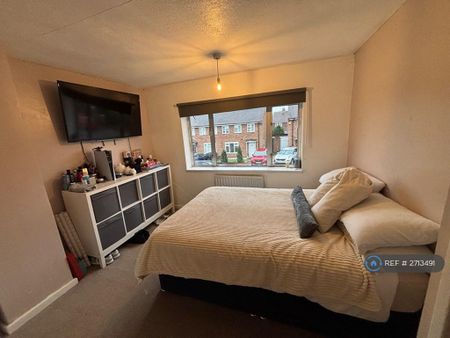 3 bedroom semi-detached house to rent - Photo 3