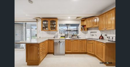 A home of scale, versatility and effortless family comfort - welcome to 19 Nottingham. - Photo 3