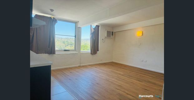 Updated 1 bedroom studio - Photo 1