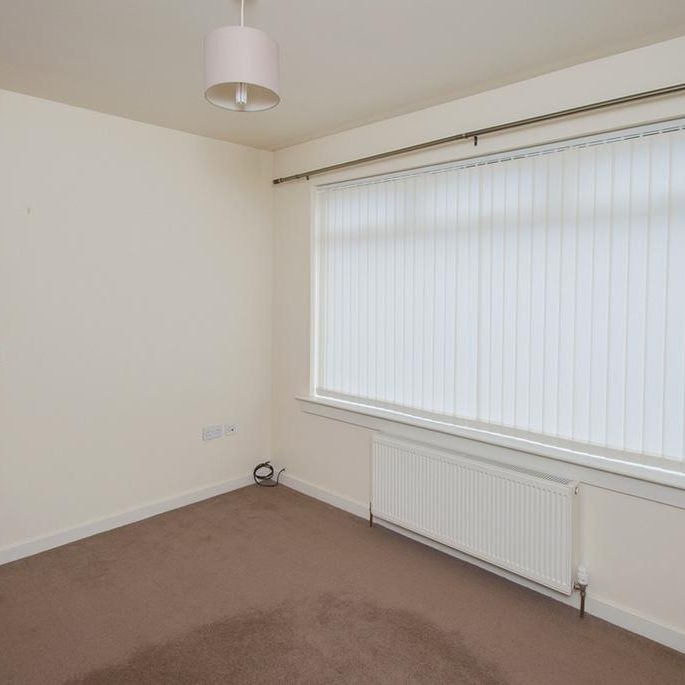 3 bedroom semi-detached bungalow to rent - Photo 1