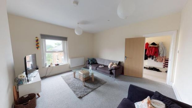 2 bedroom flat to rent - Photo 1