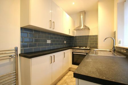 2 bedroom terraced house to rent - Photo 5