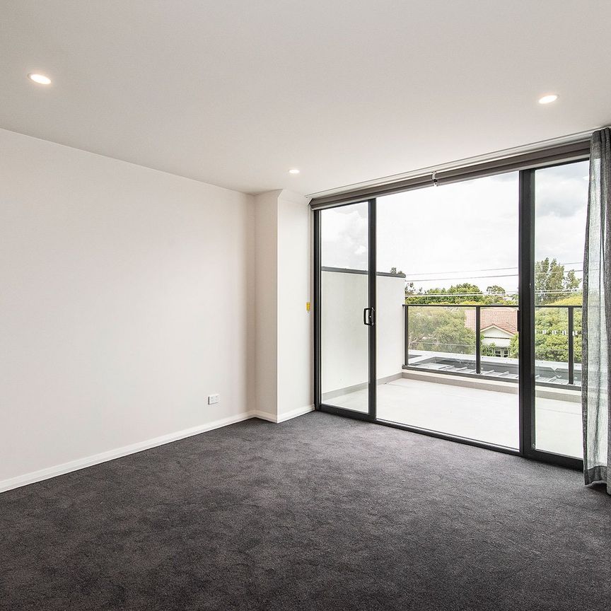 Modern Comfort in the Heart of Murrumbeena - Photo 1