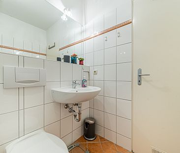 Miete inkl. Nebenkosten: 1.310 € pro Monat, plus Strom, inkl. Heizung - Photo 3