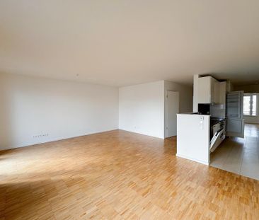 Ideal für kleine Familien: Großzügige 3-Zimmer-Wohnung in der Übers... - Photo 2