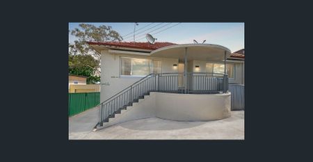 SIZE OF A HOUSE, CONVENIENCE OF A UNIT price includes gas and water - Photo 4