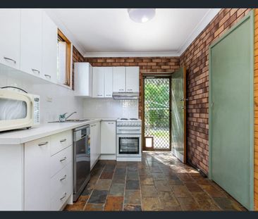 TIDY GRANNY FLAT WATER + GAS INCLUDED - Photo 1