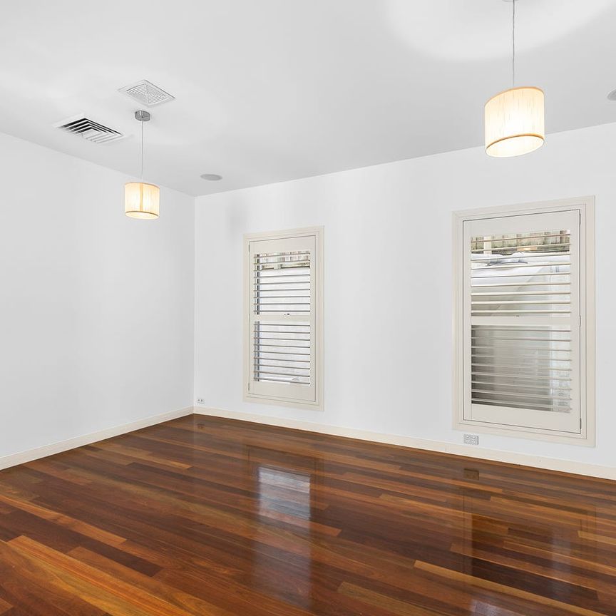 91 Woodville Street, Hendra, Qld 4011 - Photo 1