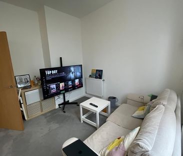 1 Bed Flat, Brent Road, E16 - Photo 1