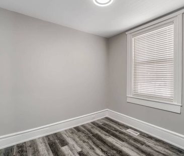 For Lease - 44 Sanford Street, Barrie, Ontario - Photo 5