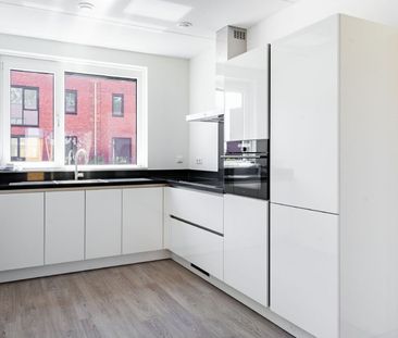 Te huur: Huis Anna J. Cooperstraat 11 in Almere - Photo 4