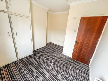 4 bedroom terraced house to rent - Photo 2