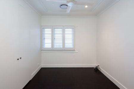 Beautifully Renovated Family Home in the Heart of Clayfield - Photo 4