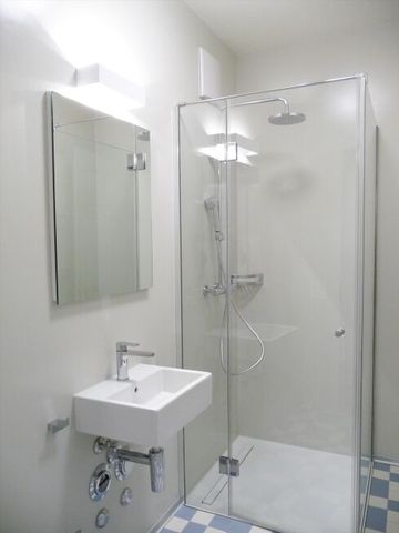 Multigenerational living in a beautiful central location - Photo 4