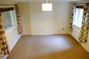 2 Bedroom Terrace House For Rent - Photo 1