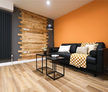 6 bedroom semi-detached house to rent - Photo 2