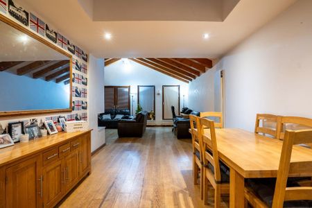 3 bedroom semi-detached house to rent - Photo 2