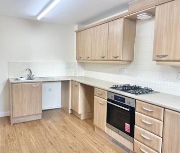 3 bedroom terraced house to rent - Photo 5