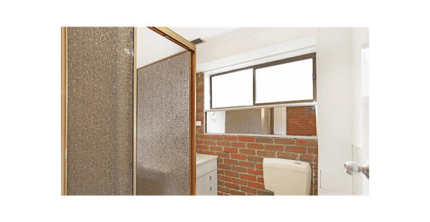 Hidden Gem in a Fantastic Location! Spacious 3-Bedroom Home Near La Trobe Uni, Hospitals & Schools - Photo 1