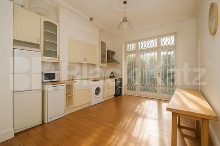 Bright 2-bed garden flat on Priory Road N8 with modern interiors and garden - Photo 4