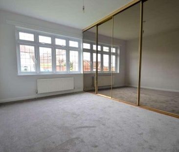 Station Crescent, Ashford, TW15 - Photo 6