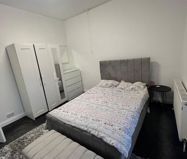 1 bedroom in a house share to rent - Photo 6