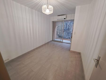 Appartement 1 pièce(s) 15.25 m² - Photo 2