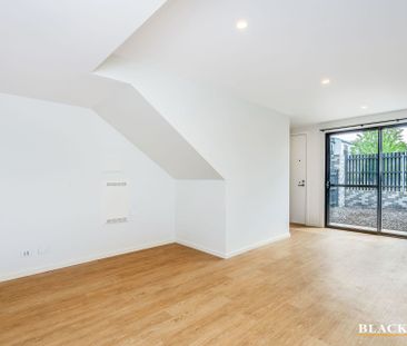 57/117 Sutherland Crescent, Taylor ACT 2913 - Townhouse For Rent | ... - Photo 2